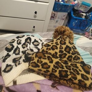 2 for 1 used but in good condition leopard print winter hats